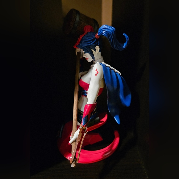 DC Super Villains Harley Quinn Jim Lee Blue, Red and white Bust - Picture 7 of 10